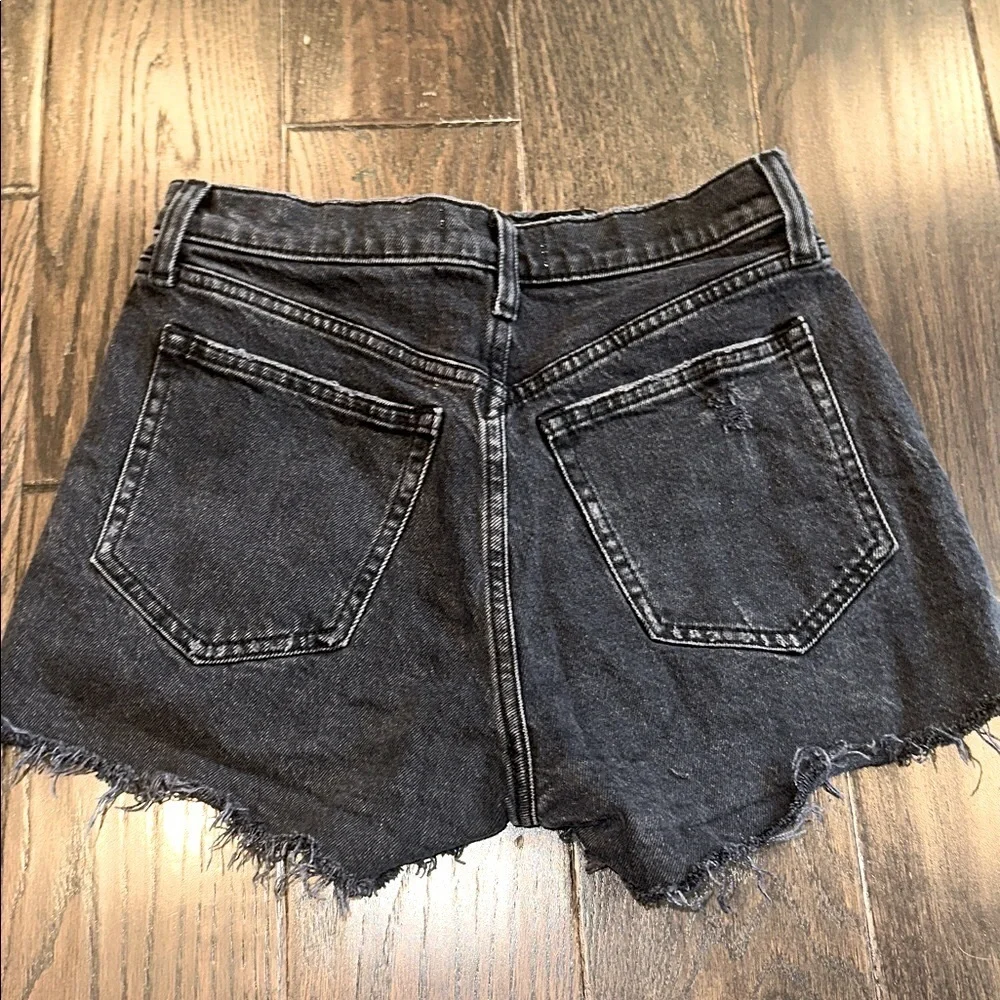 Abercrombie & Fitch the MOM short high rise Black Denim Women Shorts size 0/25